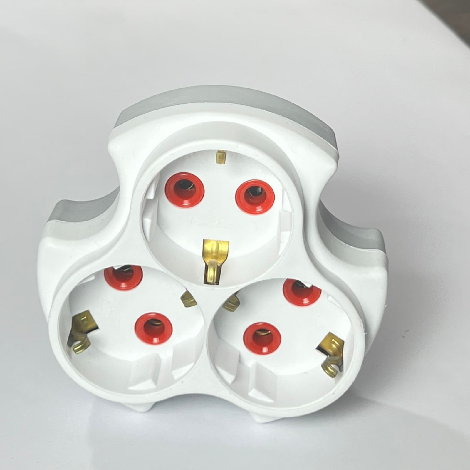 Gang socket outlet 16A — image 1